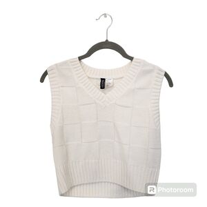 H&M white sweater vest